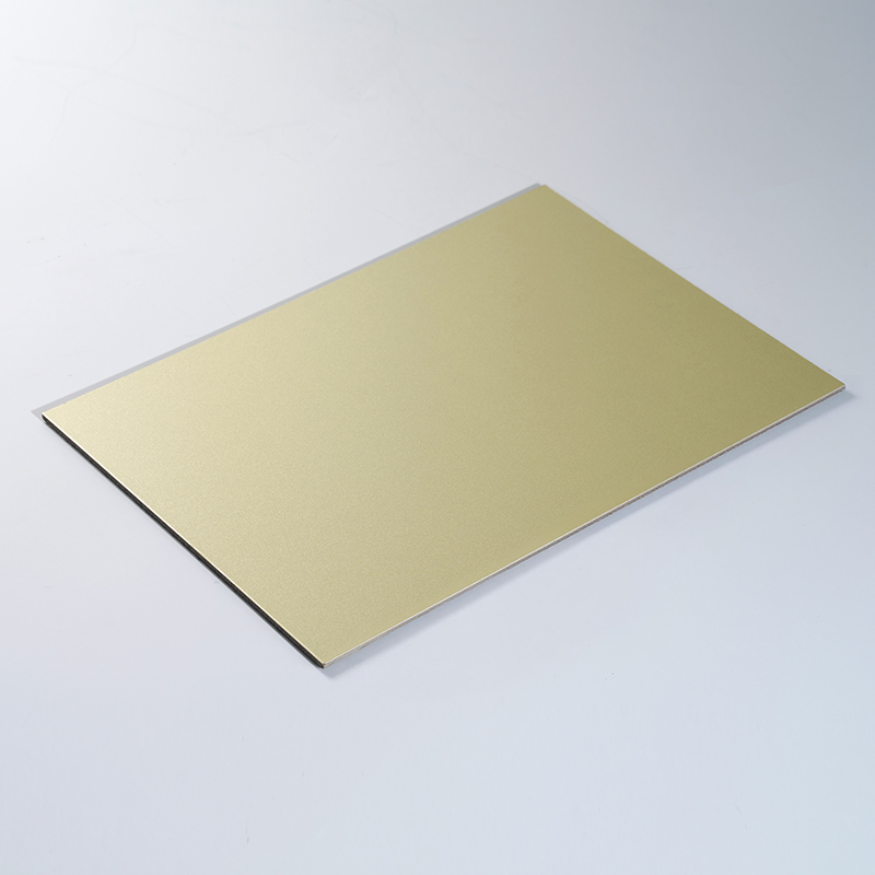 Panel compuesto de aluminio y poliéster resistente a la intemperie